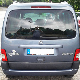 Citroen Berlingo kölcsönzés hátulról