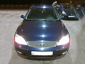 Ford Mondeo kölcsönzés szemből