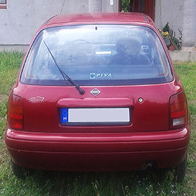 Nissan Micra bérlés hátulról