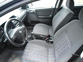 Opel Astra autóbérlés sofőrülés
