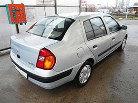 Renault Thalia bérlés hátulról