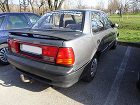 Suzuki Swift kölcsönzés hátulról