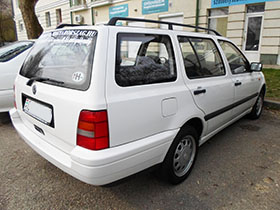 Volkswagen Golf III kölcsönzés hátulról