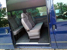 kisbusz kölcsönzés Ford Transit utastér