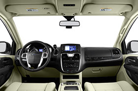 Kisbuszbérlés Chrysler Town Country Műszerfal