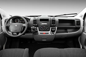 Kisbuszbérlés Citroen Jumper Műszerfal