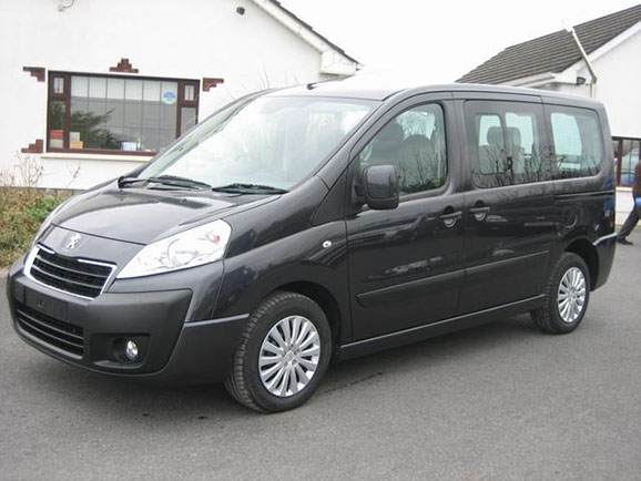 Kisbuszbérlés Peugeot Expert HDI Tepee Long
