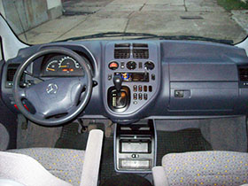 Mercedes V-osztály bérlés sofőr ülés