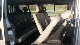 Opel Vivaro kisbusz utastér